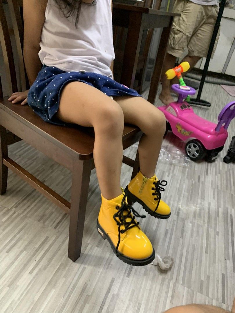 Jollibee Costume 3-4T (Category: Babies & Kids Fashion) located in Quezon City. Submitted by mrsbersabe_closet (Listing ID 1310094033, Image 3). Description: 2500 take all costumed made gown for 5k selling low plus boots.