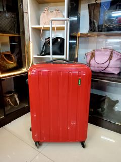 (Kategori: ) berada di . Dikirim oleh toria.store (ID iklan 1310188113, Gambar 1). Deskripsi: .