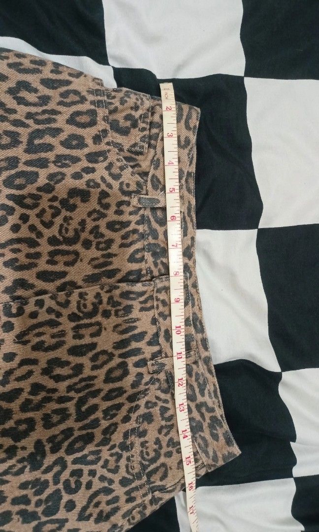 Leopard pants (Category: Jeans) located in Caloocan City. Submitted by danahsaur (Listing ID 1310223237, Image 3). Description: size: width- 32 inch height-38 inch 9/10 condition.
