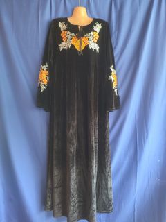 long velvet dress with embroidery detail sa chest and arms