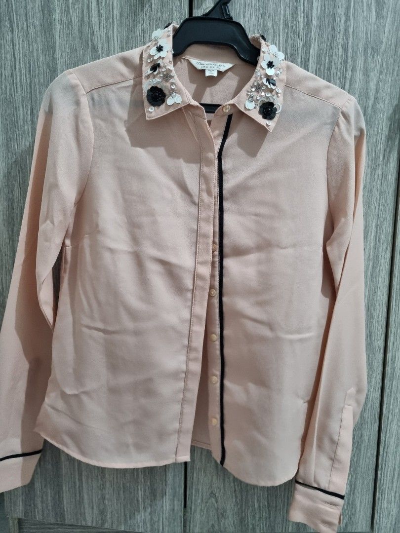 Miss Selfridge Long Sleeve Shirt (Category: Blouses) located in Paranaque City. Submitted by declutter_alex (Listing ID 1310181183, Image 1). Description: Fits XS-S body frame RFS: naliitinan na Item in perfect condition. Complete buttons even the embroidery on the collar..
