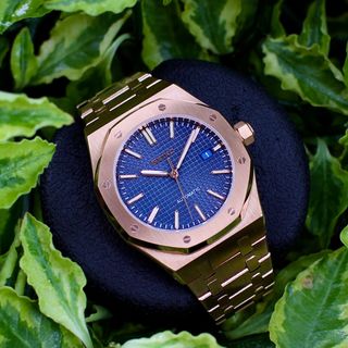 (Category: ) located in . Submitted by jantzen.watches (Listing ID 1310114472, Image 1). Description: .