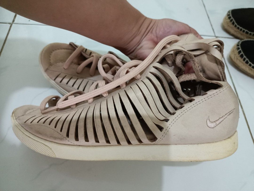 Nike gladiator original Women s Fashion Footwear Flats Sandals on Carousell