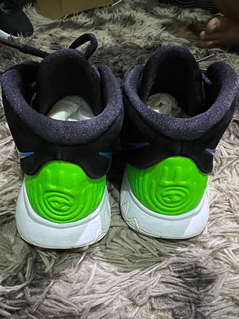 Nike Kyrie 6 kids (Category: Sneakers) located in Bacoor. Submitted by gen_mg1 (Listing ID 1310219778, Image 3). Description: Size 2Y 6-8 yrs old boy Wag nyo na po pansinin yung nasa description na size ni Carousel wala kasi un tamang size kaya sinelect ko yang anjan basta 2Y size nyan pambata. 🤭.