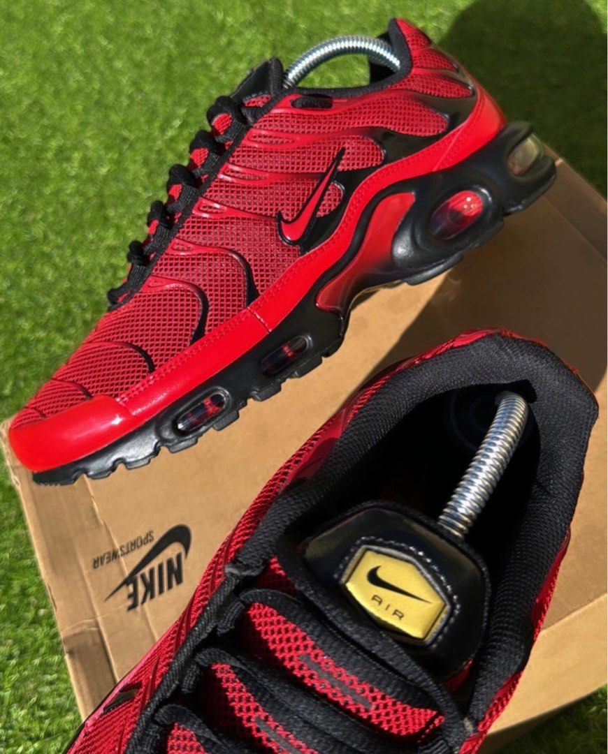 Nike tn loves top
