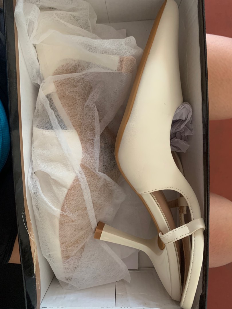 Parisian White heels, Women's Fashion, Footwear, Sandals on Carousell