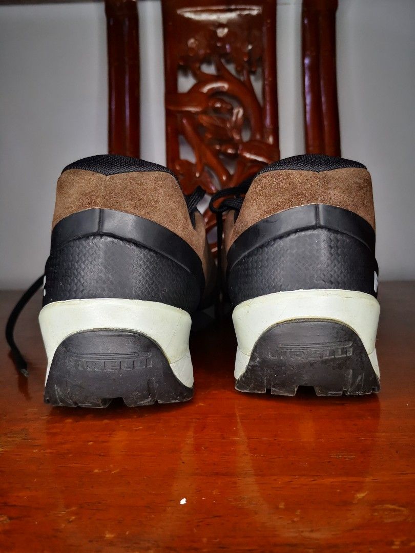 Pirelli (made in italy) (Category: Sneakers) located in Makati City. Submitted by bimmeup (Listing ID 1310087057, Image 3). Description: Pirelli sneakers Size 10 Choco brown suede leather With carbon accent Issue on the last pic Negotiable.