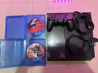 Playstation 4 / PS4 Phat 1TB working condition