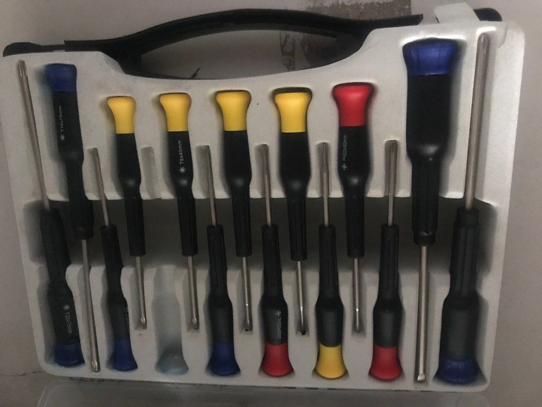 Precision screwdriver set (Category: Construction Tools & Equipment) located in Calamba. Submitted by jpfernandez (Listing ID 1310142203, Image 1). Description: For Sale: 15 pcs precision screw driver set for sale Payment: Gcash currier’s: Lalamove or LBC Shipping Fee : c/o buyer .