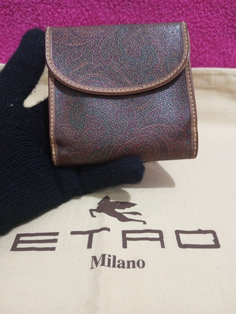 Etro Milano short wallet Japan (Category: Luxury Bags & Wallets) located in Iba. Submitted by kuripot_socialite (Listing ID 1310169404, Image 1). Description: Guaranteed authentic. Japan bought.Flawless. Bought 2800 for collection. Letting go all my etros. ✅️LAYAWAY.
