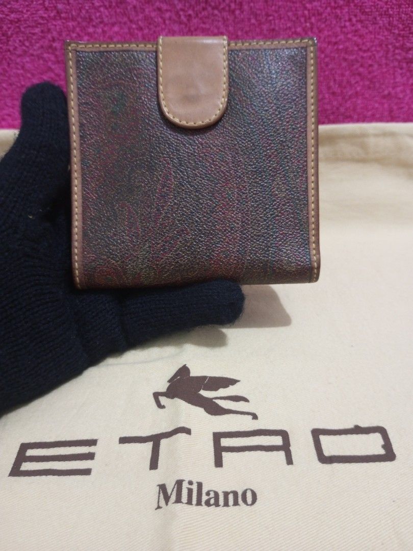 Etro Milano short wallet Japan (Category: Luxury Bags & Wallets) located in Iba. Submitted by kuripot_socialite (Listing ID 1310169404, Image 2). Description: Guaranteed authentic. Japan bought.Flawless. Bought 2800 for collection. Letting go all my etros. ✅️LAYAWAY.