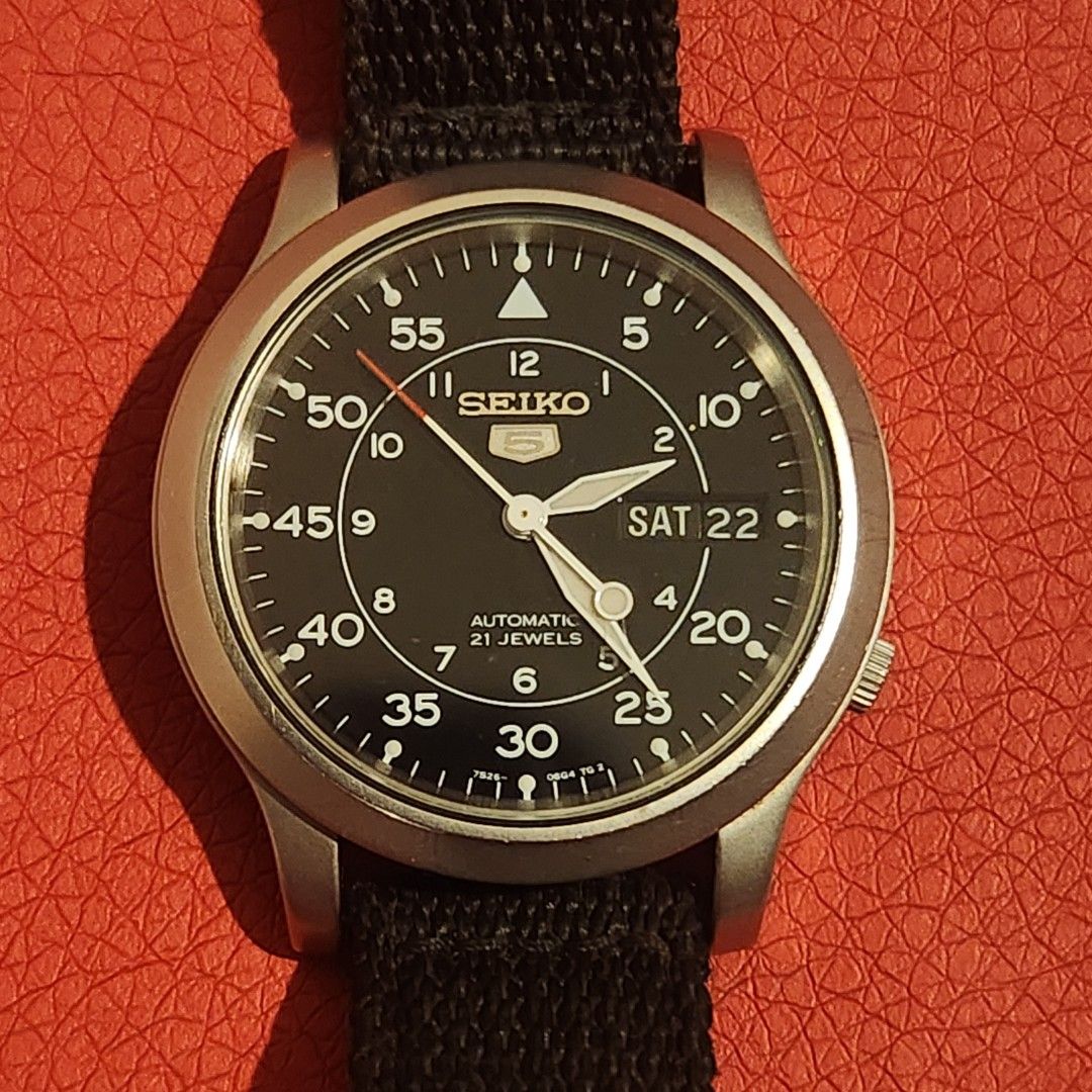 SEIKO SNK 809 FIELD WATCH 37MM Men s Fashion Watches Accessories Watches on Carousell