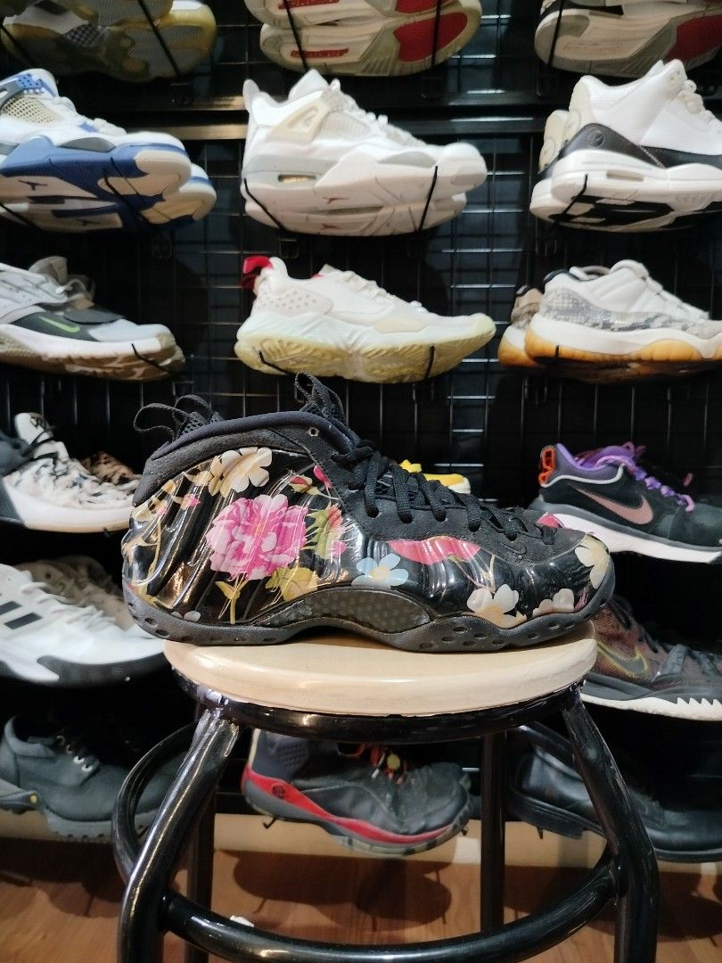 SEPATU AIR FOAMPOSITE ONE FLORAL Fesyen Pria Sepatu Sneakers di Carousell