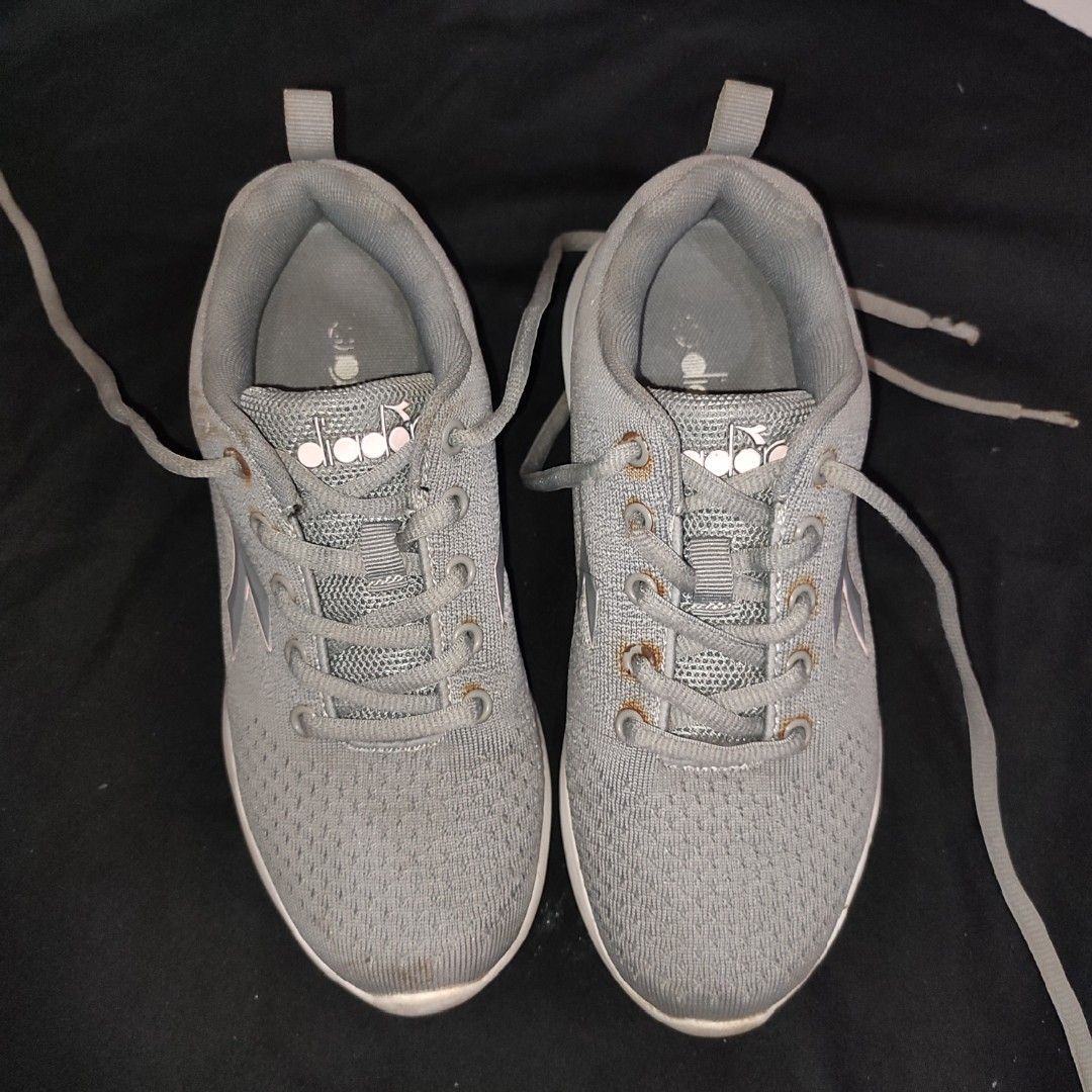 Sepatu Diadora Sport Running Abu Gray