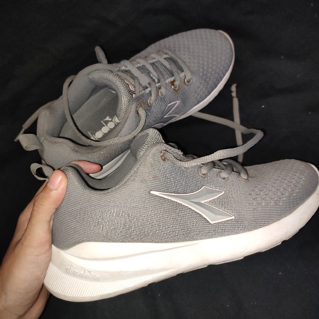 Diadora running abu abu store