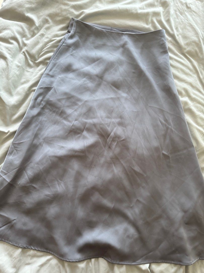 SHEIN Dazy Midi Skirt - Gray Blue (Category: Skirts) located in Manila. Submitted by cutethangg (Listing ID 1310115967, Image 2). Description: Super perfect color! I just have a lot of skirts. Fits well nice material. Would fit small to medium.