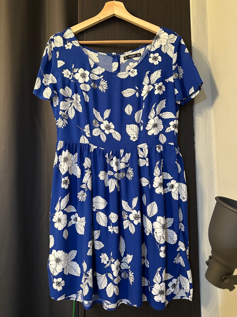SIZE S Mango Tropical Skater Dress in Blue and White Floral Prints Women s Fashion Dresses Sets Dresses on Carousell