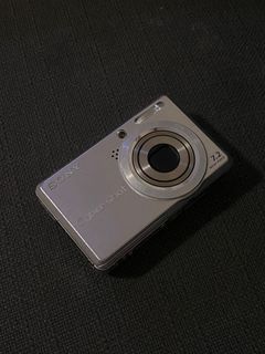 Sony Cybershot DSC-S750 digicam/digital camera