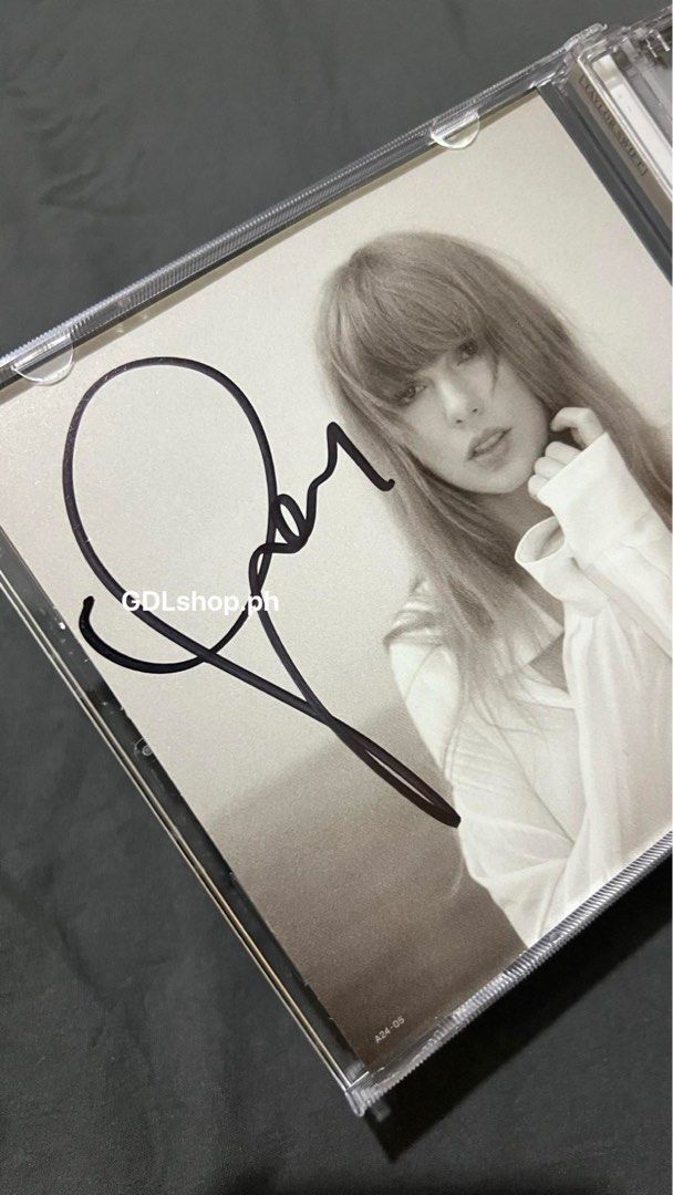 Taylor Swift The Tortured Poets Department Signed TTPD CD (Category: CDs & DVDs) located in Muntinlupa City. Submitted by gdlshop.ph (Listing ID 1310093213, Image 2). Description: Price: P8,000 (Item Price: P7,300 + Airship: P700) 1pcs only. Onhand. Stored in air conditioned room This is a legit, original, officially licensed Taylor Swift merch purchased directly from the band’s record label, store, online store, or licensed distributor..