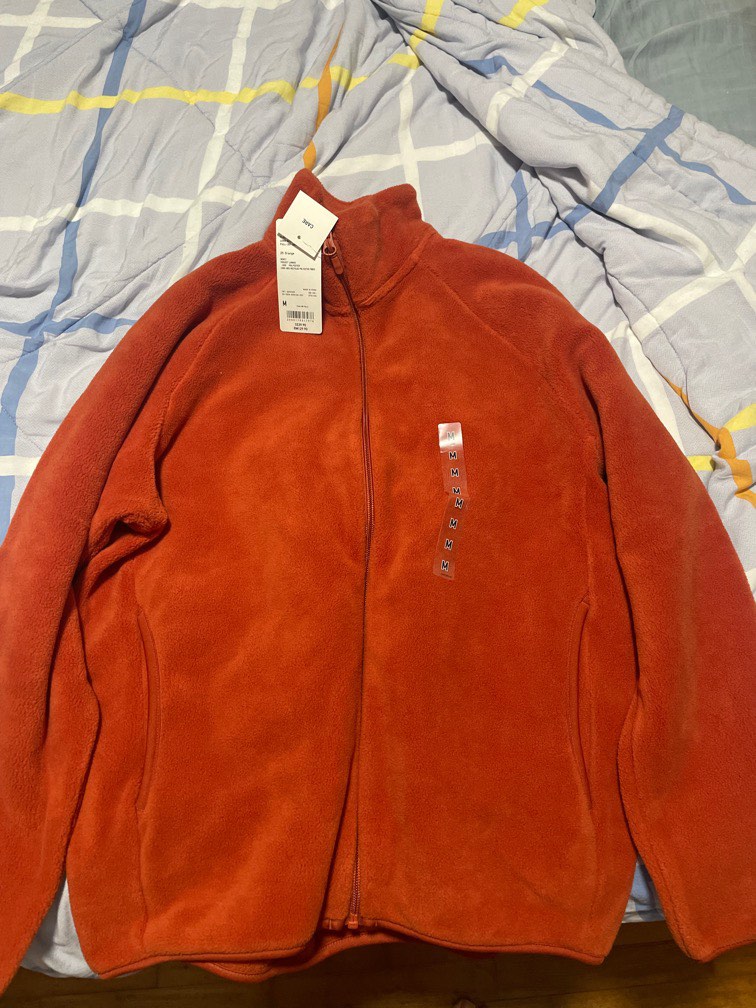 Uniqlo orange sweater discount