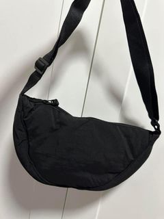Uniqlo-style body bag