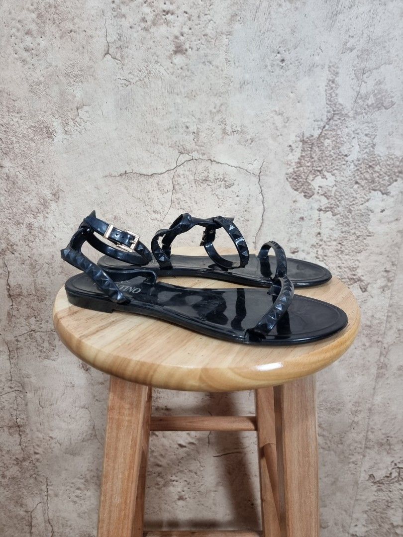 Rubber gladiator sandals discount