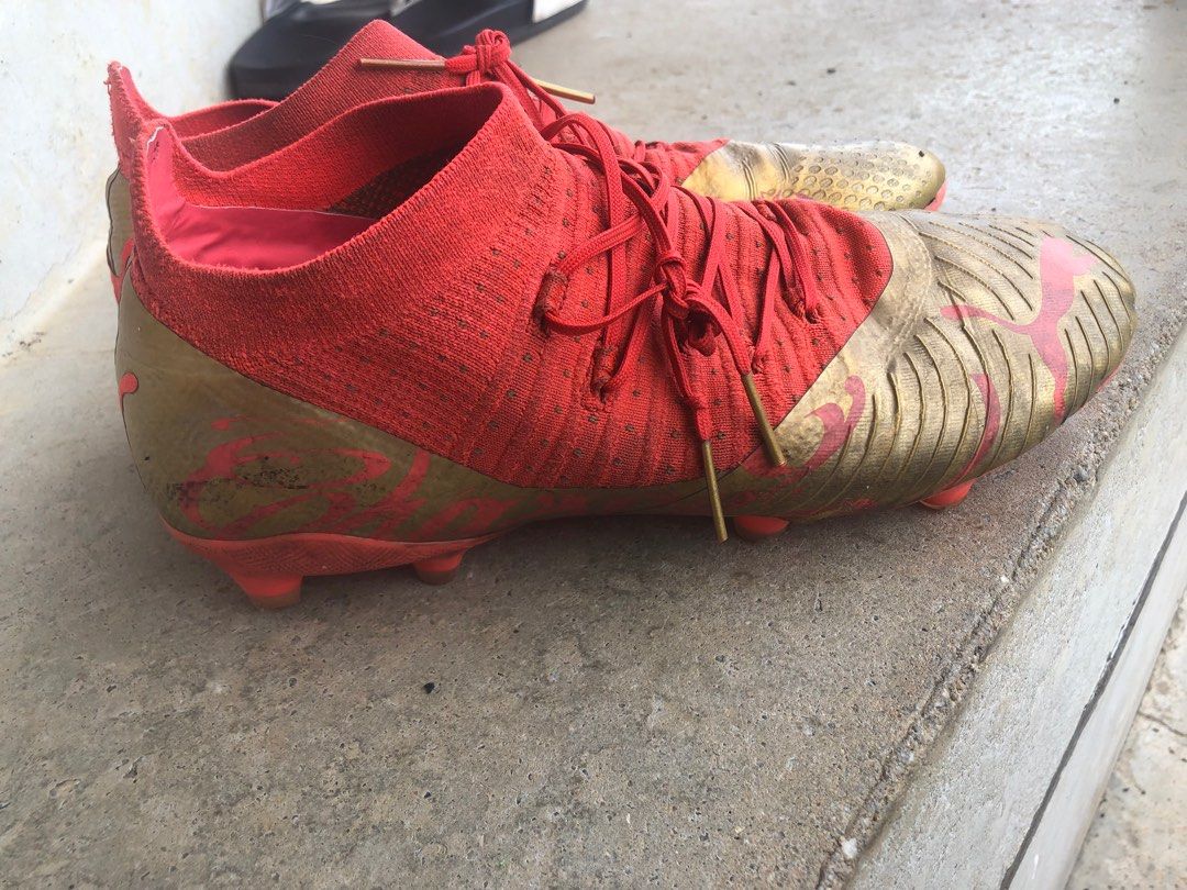 Neymar limited edition boots top
