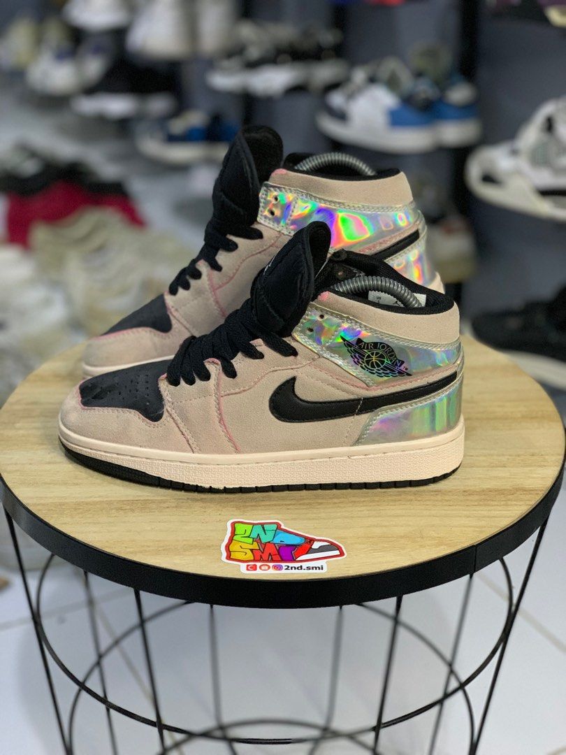 Air Jordan 1 Mid Dirty Powder Iridescent, Fesyen Wanita