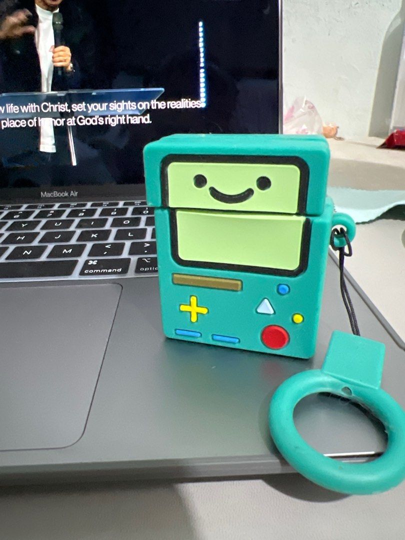 Airpods gen 2 case (Category: Headphones & Headsets) located in Muntinlupa City. Submitted by _ccallan2 (Listing ID 1310290262, Image 3). Description: 3 for 200. Patrick starfish has been well used 🤣 Other 2 are not used at all..