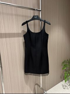 (Category: ) located in . Submitted by luxcloset.shop (Listing ID 1310266425, Image 1). Description: .