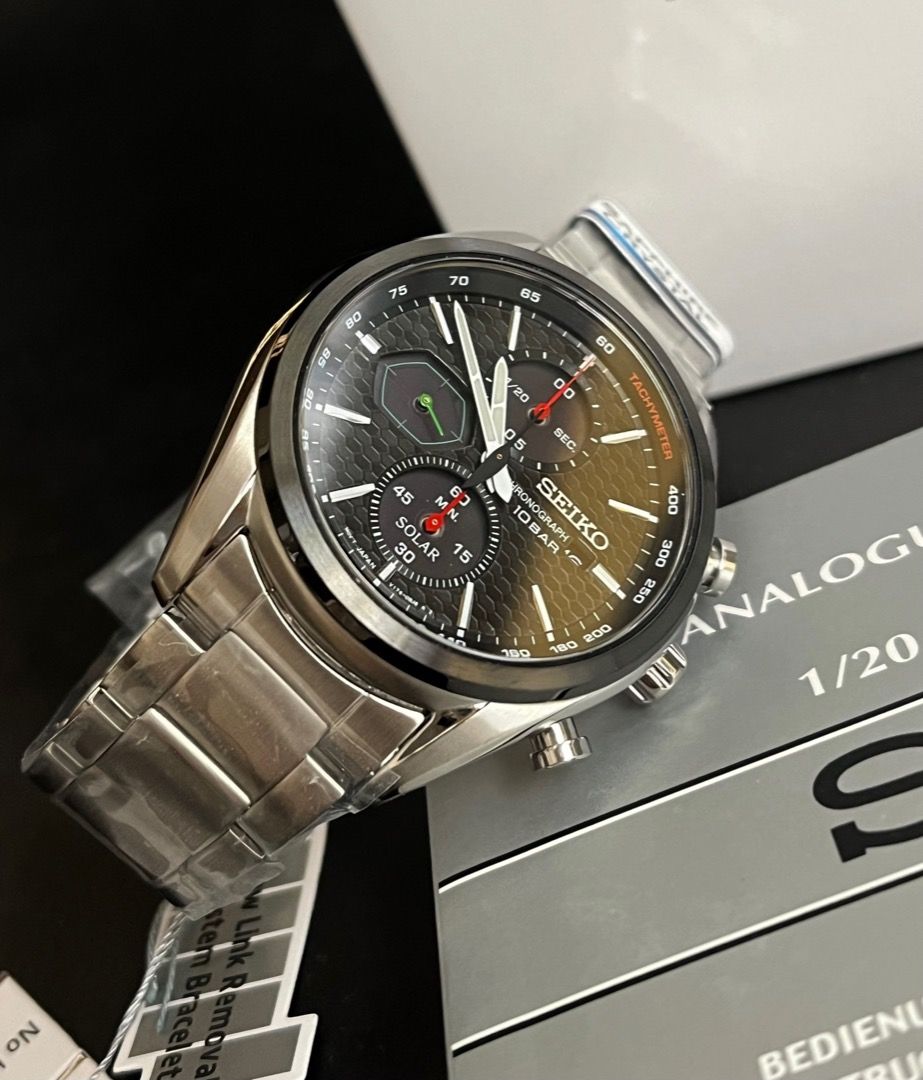 Seiko Herrenuhr SSC803P1 - Solarmodell Mit Saphirglas & Edelstahl-Armband