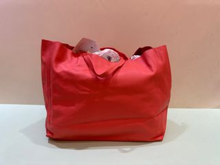 （分類：）位於 。 由 Marvel_ABC 提交（商品編號 1310290760，圖片 1）。簡介： 。