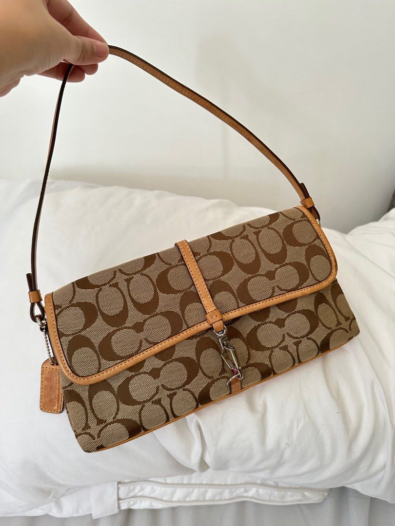 Coach Kili Bag (Category: Luxury Bags & Wallets) located in Carmen, Agusan del Norte. Submitted by janineveah (Listing ID 1310266728, Image 2). Description: Personal preloved Coach kili bag. 100% authentic Location: Metro Manila Can ship nationwide via lalamove and lbc.