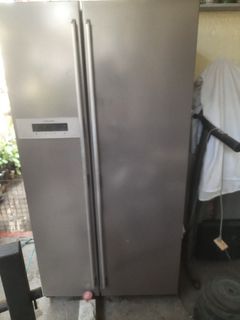 Electrolux refrigerator double door 618L 21.8 cu.ft