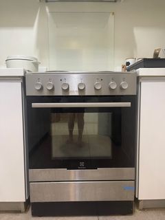 Electrolux stove with oven
