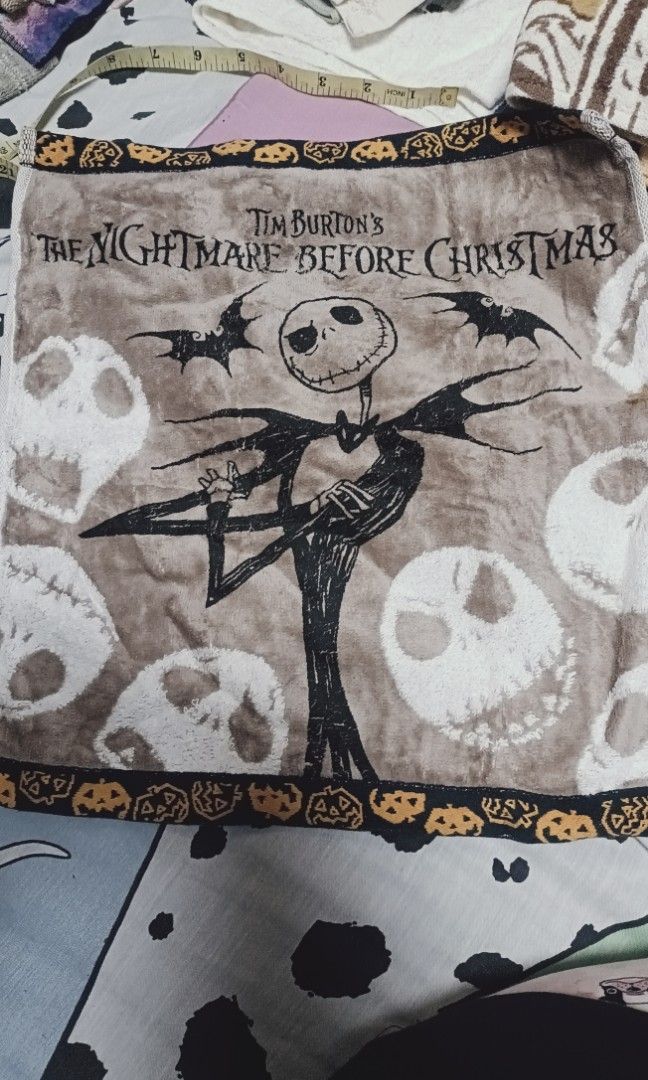 Fave Towel Tim Burton (Category: Towels, Napkins & Holders) located in Manila. Submitted by fnicolas (Listing ID 1310309914, Image 1). Description: New Face Towel from Japan.