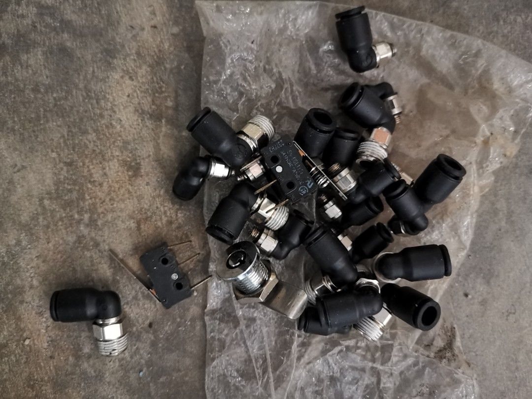 Flushing system components (Category: Others) located in Johor Bahru. Submitted by czy1020 (Listing ID 1310367003, Image 2). Description: Wc or urinal flushing system components like piston valve, solenoid valve, 12v coil, switch etc... Take all will be best price.