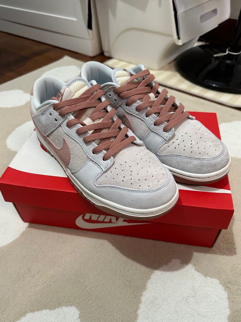Used nike dunks sale store
