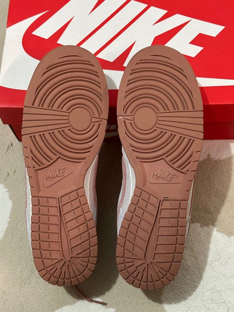Used nike dunks sale outlet
