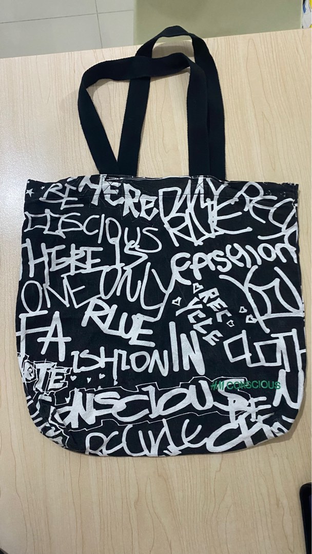 H&m conscious tote bag shop