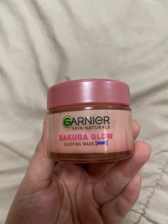 Garnier Sakura Glow Sleeping Mask