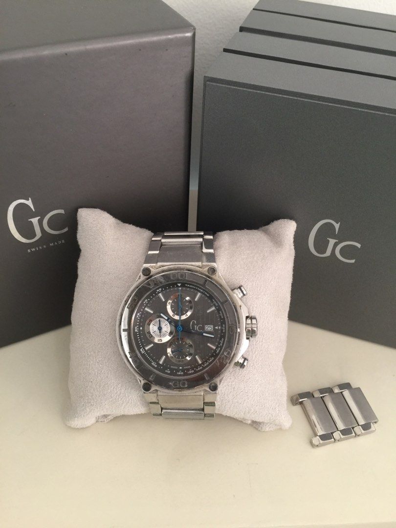 Guess Collection Jam Tangan Pria Tipe GCX56002G5S Harga Beli di Counter 9 Juta Kondisi all parts are still original menggunakan batere jam Good