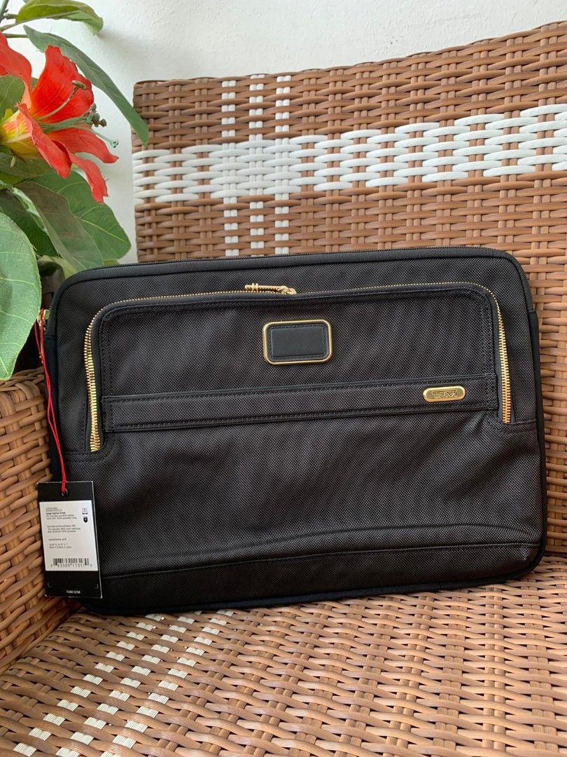 HARGA NET NO NEGO Tumi Alpha 3 Large Laptop Cover Cover Laptop Black Barang Mewah Tas Dompet di Carousell