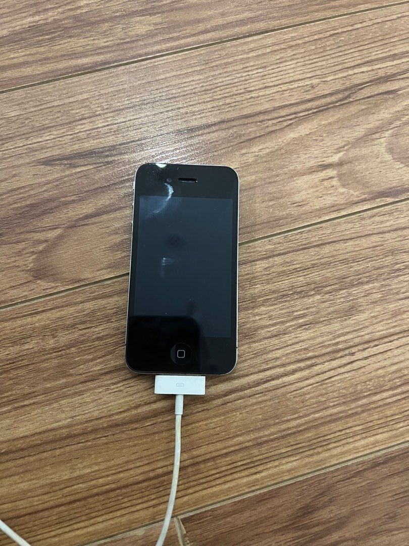 iPhone 4 (2pcs) (Category: Others) located in Makati City. Submitted by hereasysupply (Listing ID 1310376171, Image 3). Description: Black: Can still be used, but needs old charger and LED isn’t in good condition White: can’t be opened, selling for parts .