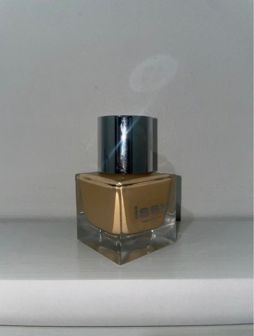 Issy Active Foundation (Category: Makeup) located in Quezon City. Submitted by siokawa (Listing ID 1310382406, Image 2). Description: YL2 not my shade 99% full.