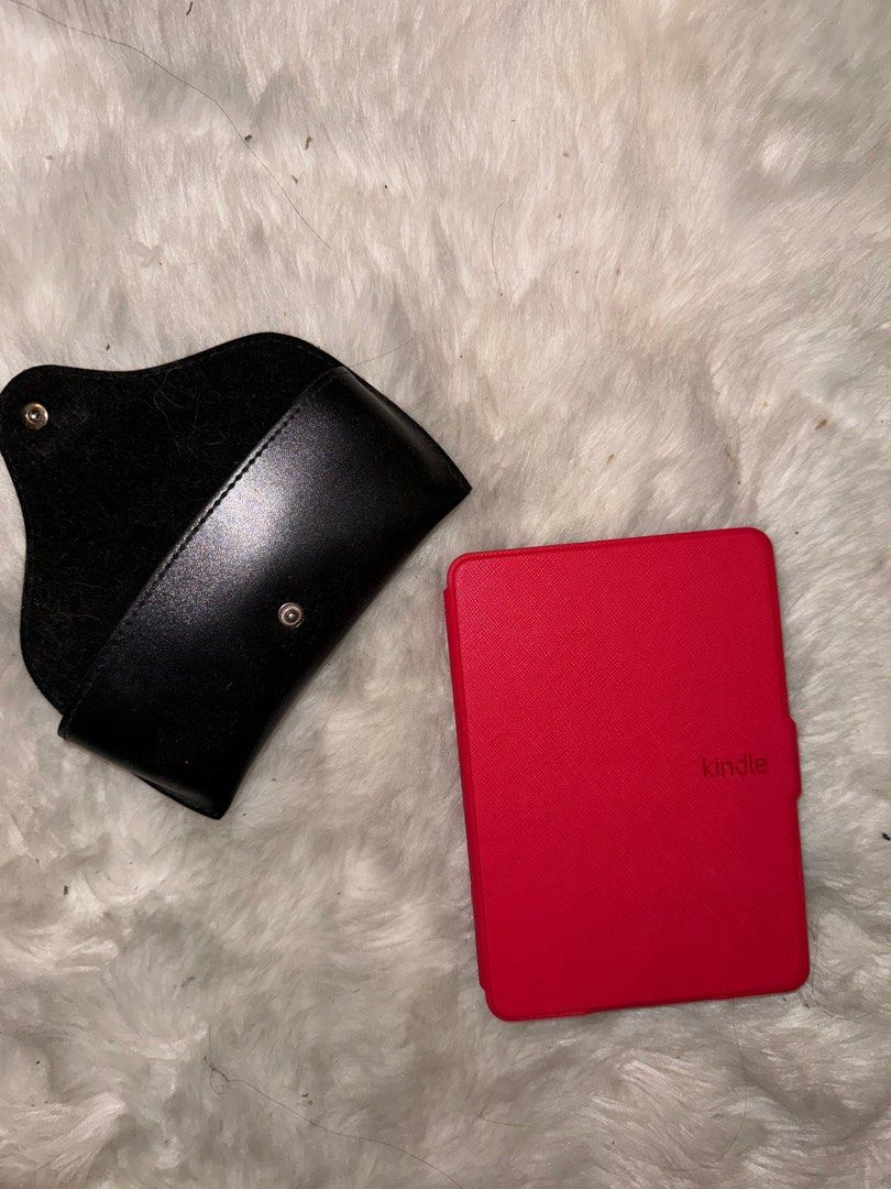 Kindle Case (Category: Cases & Sleeves) located in Quezon City. Submitted by lizellescloset (Listing ID 1310302741, Image 1). Description: For Kindle 1,2,3 Paperwhite color: redish pink with free sunglasses case from Shein.