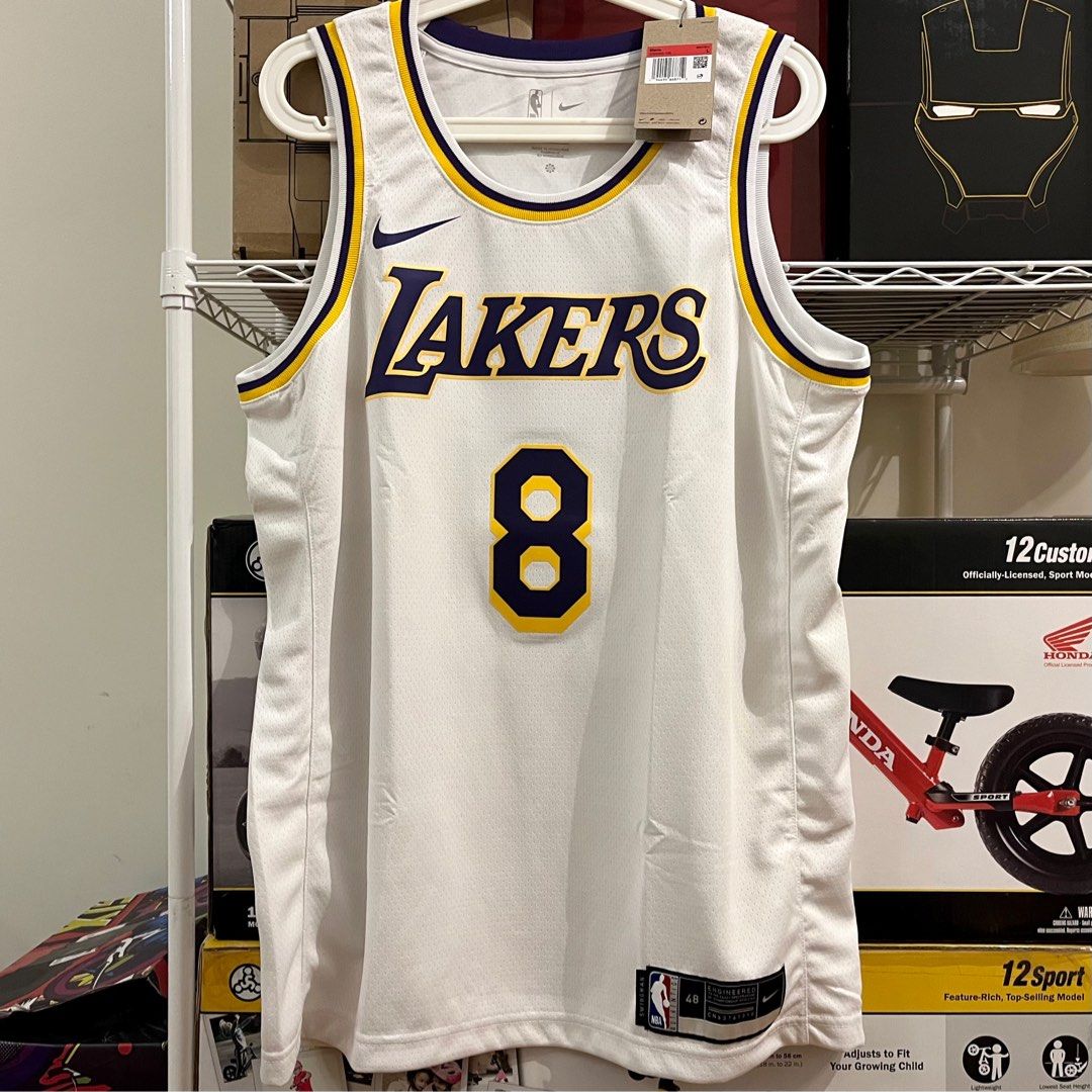 kobe bryant jersey 8 white