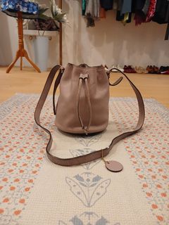 (Kategori: ) berada di . Dikirim oleh ajooolshop (ID iklan 1310389739, Gambar 1). Deskripsi: .