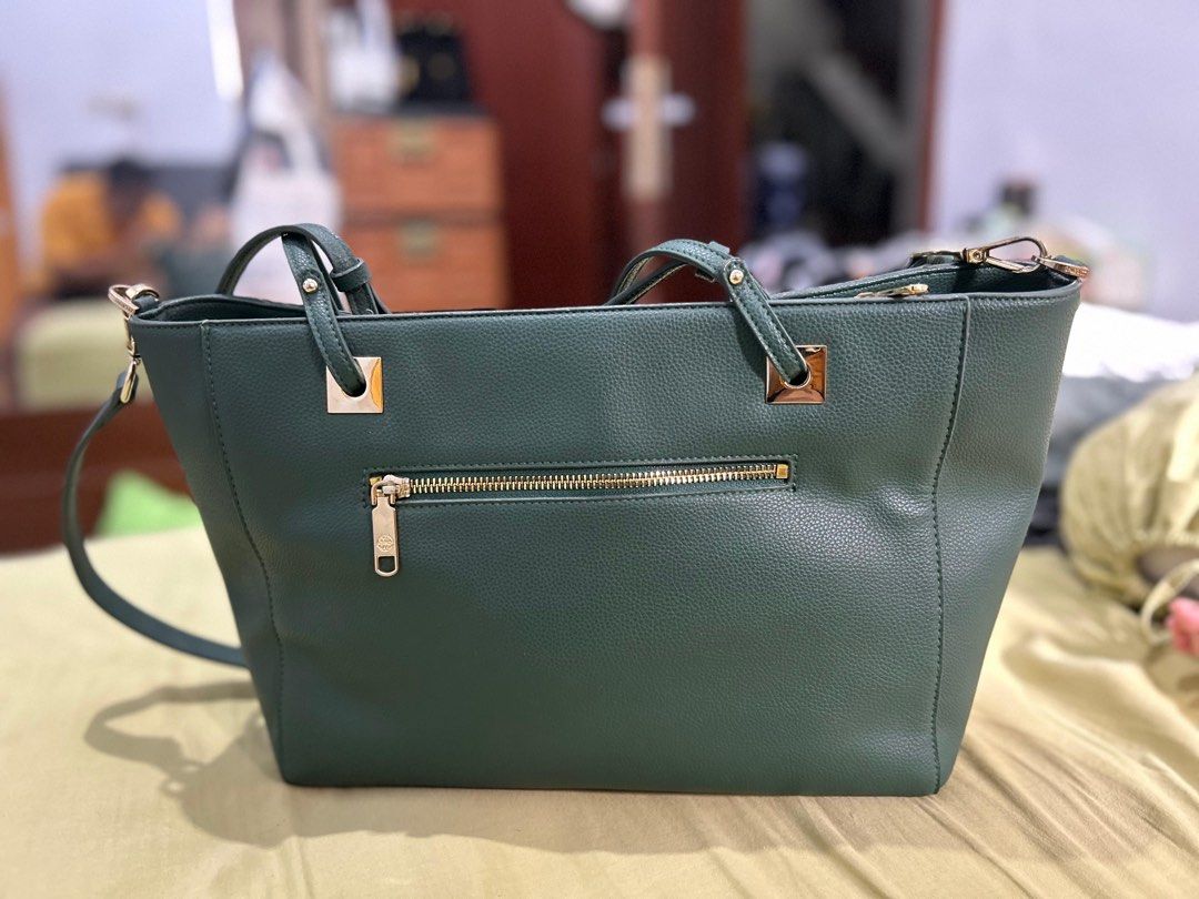 Les Catino Green Tote Bag