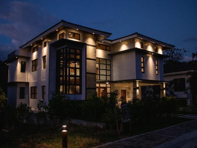 (Category: ) located in . Submitted by sothebys.ph.jameson (Listing ID 1310350676, Image 1). Description: .